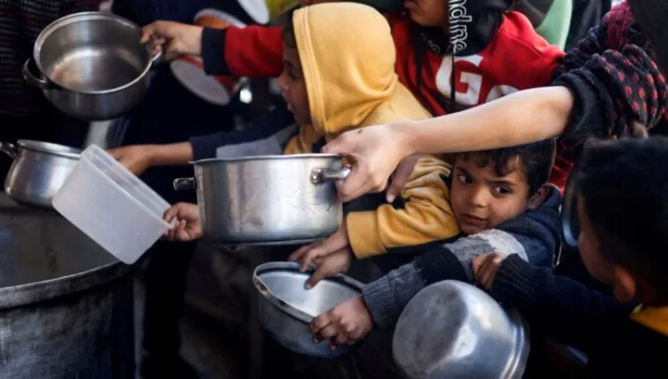 “Gazze’de en az 23 çocuk açlıktan öldü”