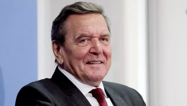 Eski Almanya Başbakanı Schröder, Scholz’un Taurus füzesi kararını destekledi