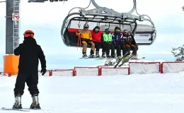 İranlı turistler nevruz tatilini Sarıkamış’ta kayak yaparak geçiriyor