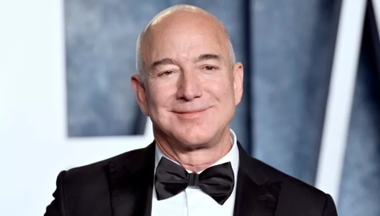 Jeff Bezos net 200 milyar dolarlık servetiyle en zenginler listesinde yeniden bir numaraya yükseldi