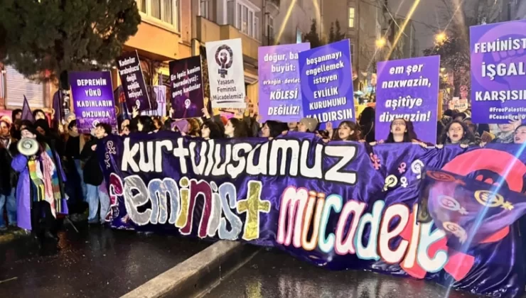 Kadınlar 8 Mart’ta yine Taksim çevresindeydi
