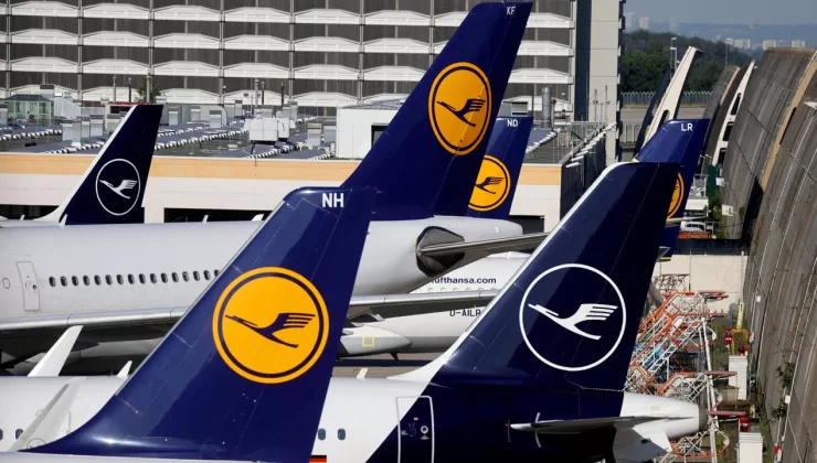 Lufthansa, kabin personeli grevi nedeniyle bin uçuşun iptal edileceğini öngörüyor