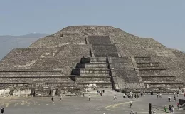 Meksika’nın gizemini koruyan Teotihuacan piramitlerine yılda 2 milyona yakın ziyaretçi