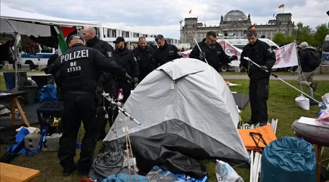 Polis, Berlin’deki Filistin destekçilerinin çadır kampını boşalttı