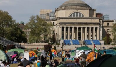 Filistin yanlısı protestocular, Columbia Üniversitesi’nde uzaklaştırma tehditlerine meydan okuyor