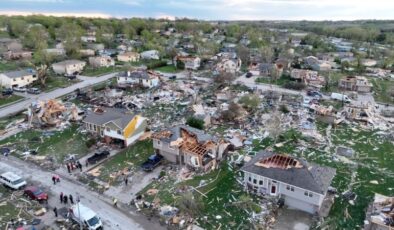 Nebraska ve Iowa’yı vuran hortumlar yüzlerce binada büyük hasar bıraktı