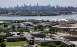 New York’ta ölüm ve şiddetle anılan Rikers Adası Hapishanesi kapatılacak mı?