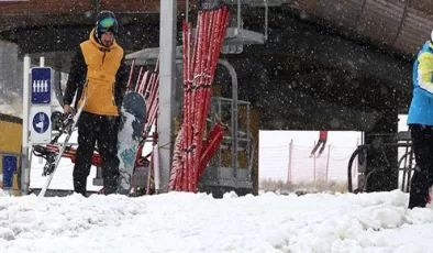 Palandöken ve Sarıkamış’ta martın son haftasında kayak keyfi sürülüyor