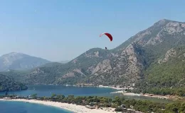 Bayram tatilinde Babadağ’dan 4 bin 53 kişi yamaç paraşütüyle uçtu