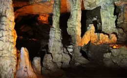 Tokat’ta Ballıca Mağarası’nı bayram tatilinde 16 bin 200 kişi gezdi