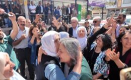 Cezaevinden çıkan Gültan Kışanak 8 yıl sonra ilk kez Diyarbakır’da 