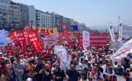 İzmir’de 1 Mayıs şarkılar ve halaylarla kutlandı