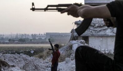 “Türkiye Nijer’e stratejik çıkarları için Suriyeli paralı asker gönderiyor”