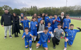 Berlin Aziz Nesin İlkokulu futbol takımı turnuvayı namağlup bitirdi