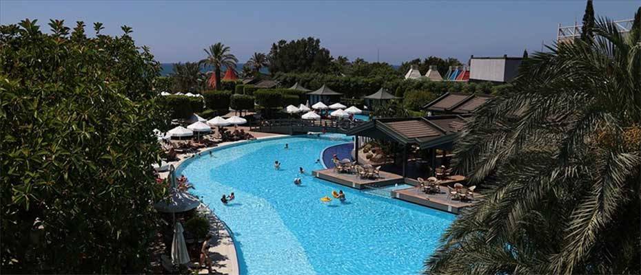 Antalya son yılların en hareketli bayram tatilini geçirdi