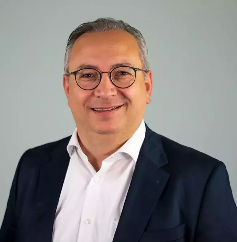 Cenk Özöztürk, Köln / Bonn Havalimanı İkinci Genel Müdürü oldu