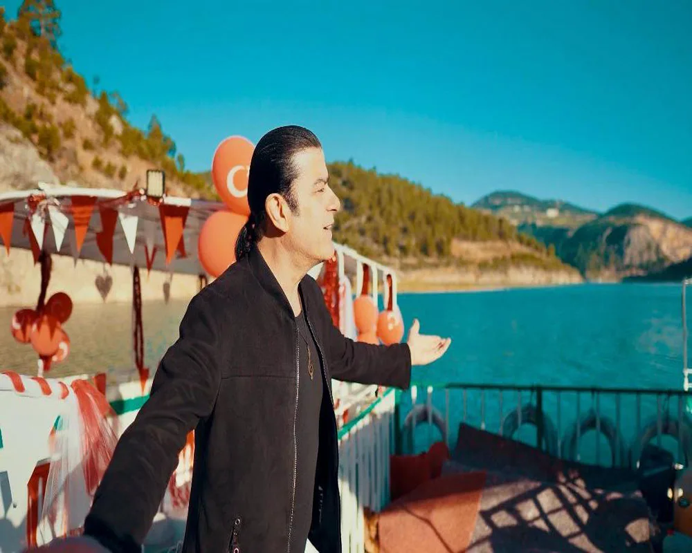 Efe Güngör ‘ün yeni klibi “Benim Adım Anadolu “ilgi gördü