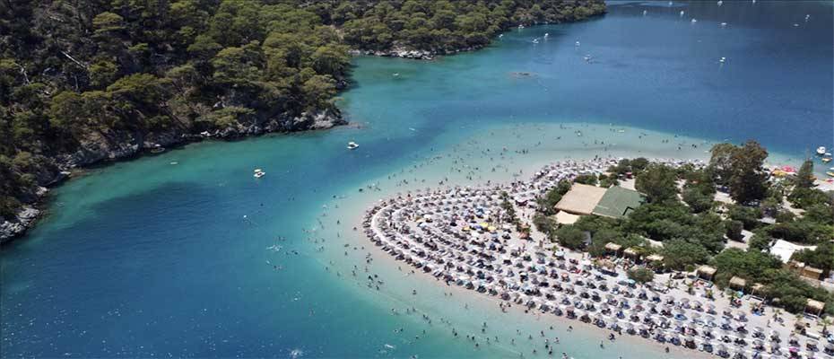 Güney Ege yerli turistle çifte bayram etti