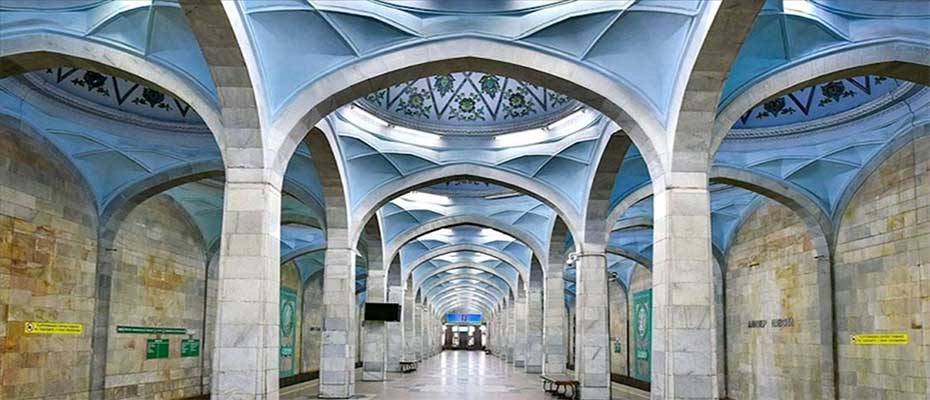 Özbekistan’daki Orta Asya’nın ilklerinden Taşkent Metrosu, yer altı sanat müzesini andırıyor