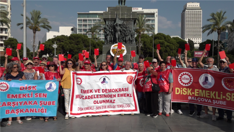Emeklilerden maaş zammına “kırmızı kart”