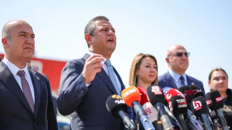 “Eğitimde tarikatlar ve cemaatlar kavgası var”