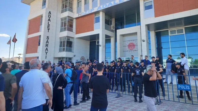 51 kişinin öldüğü Furkan Apartmanı davasında beraat kararı çıktı, aileler sinir krizi geçirdi 