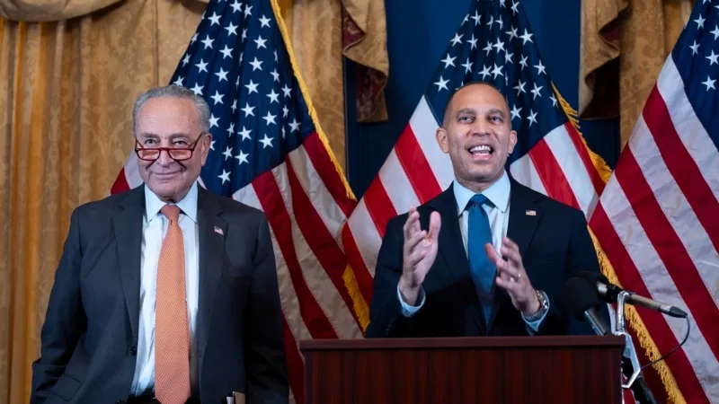 Demokrat Kongre liderleri Schumer ve Jeffries’den Kamala Harris’e destek