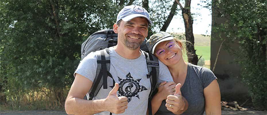 Alman çift, dünyayı gezme hayallerini karavanlarıyla gerçekleştiriyor