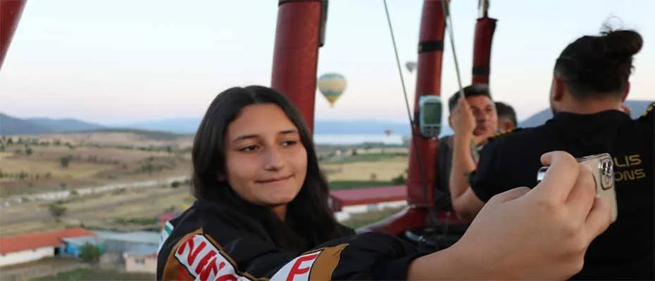 Burdur’da Salda Gölü manzaralı sıcak hava balon turizmi başlatıldı