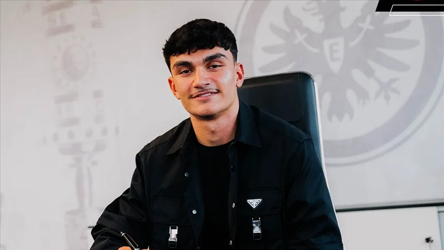 Can Uzun, Almanya Bundesliga ekibi Eintracht Frankfurt’a transfer oldu