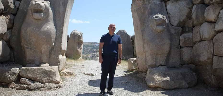 Bakan Ersoy, Hattuşa ve Alacahöyük ören yerlerini gezdi