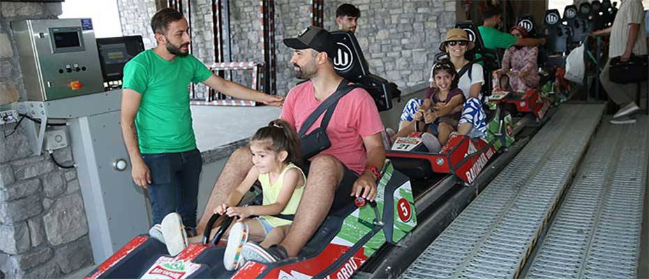Ordu’da turistler dağ kızağı heyecanı yaşıyor