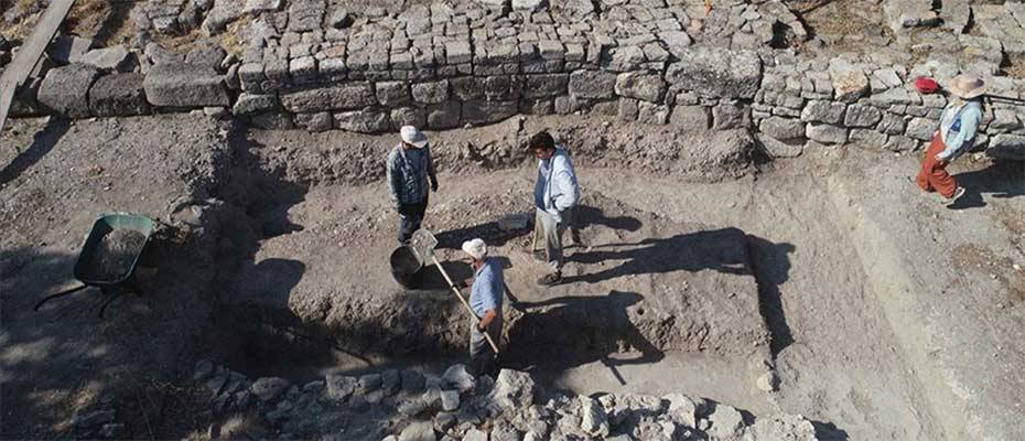 Troya Savaşı’nın tahribat izlerine antik kentteki kazılarla ulaşılması hedefleniyor