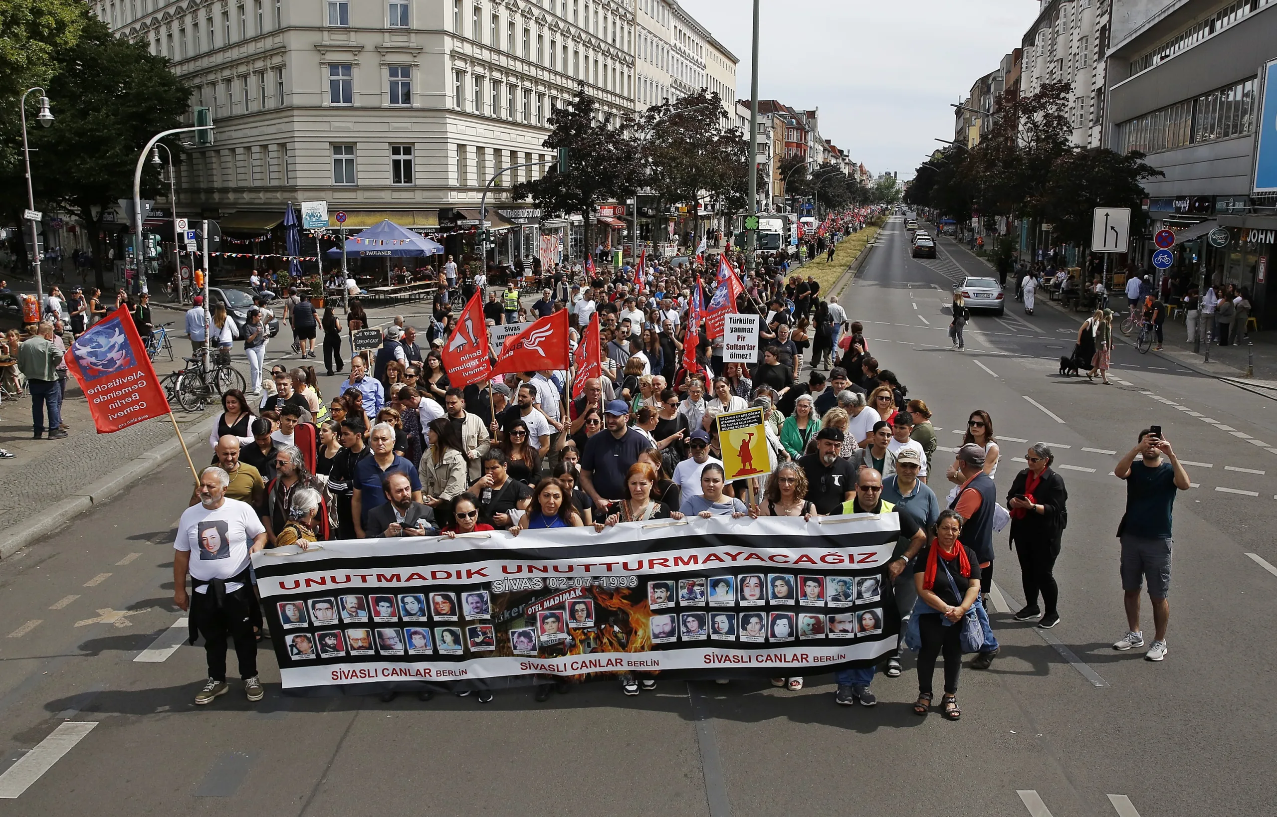 Madımak’ta katledilen 33 Can Berlin’de Anıldı