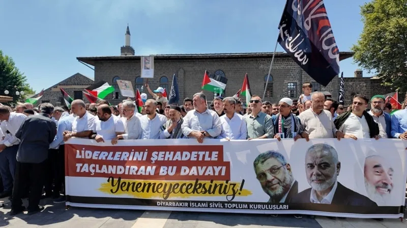 Haniye’nin öldürülmesi Cuma namazından sonra Türkiye genelinde protesto edildi
