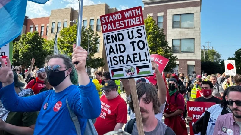 Chicago’da bir yanda kurultay bir yanda protestolar