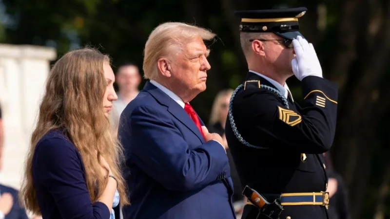 ABD ordusu Trump kampanyasıyla yaşanan itişmeyle ilgili olarak Arlington Ulusal Mezarlığı çalışanını savundu