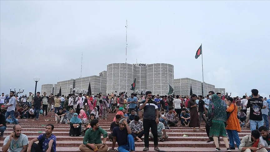 AB, Bangladeş’te yaşanan son gelişmeleri yakından takip ediyor