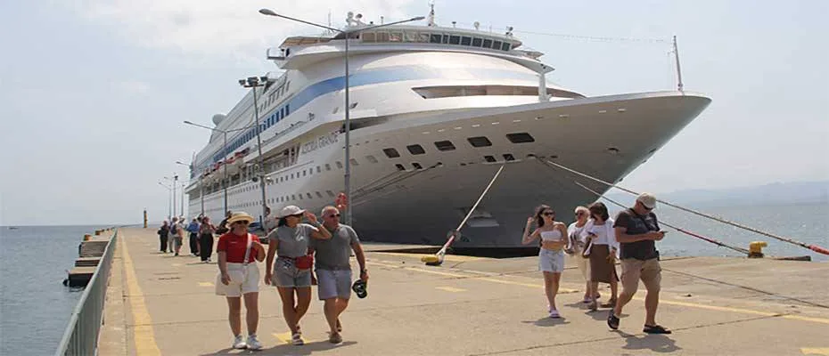 Sinop, Turistleri Tarih ve Kültürüyle Büyüledi