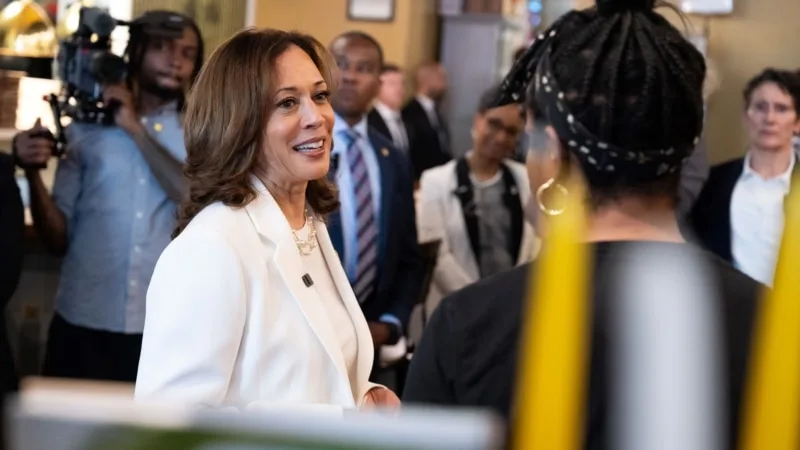 Harris rakibi Trump’ı “siyasi gösteri uğruna kutsal topraklara saygısızlıkla” suçladı
