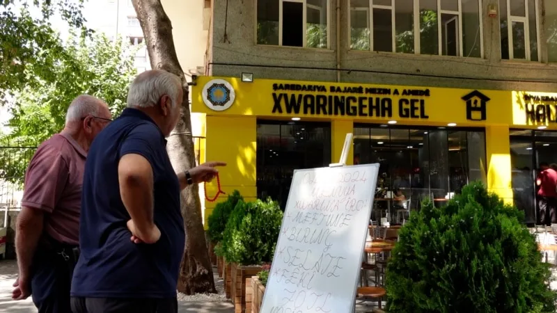 Diyarbakır`daki ilk halk lokantasında maliyetine yemek kuyruğu