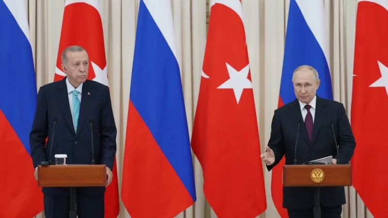 Türkiye-Rusya ilişkilerinde “Putin’in sürekli ertelenen ziyareti ve BRICS başvurusu” tartışılıyor