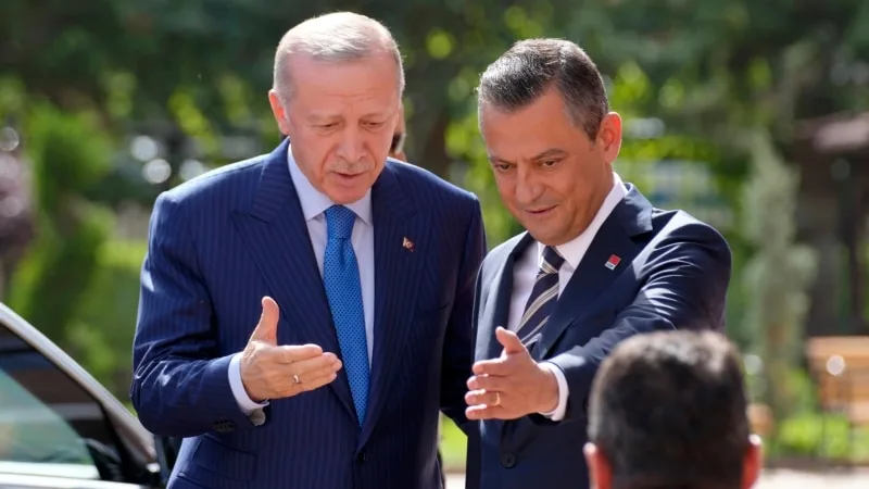 CHP Genel Başkanı Özel, Cumhurbaşkanı Erdoğan ile eş zamanlı ABD’de olacak
