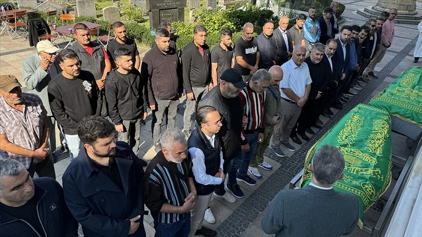 Yangında hayatını kaybeden Emine ve Umut Can Çoban’ın cenaze namazı kılındı