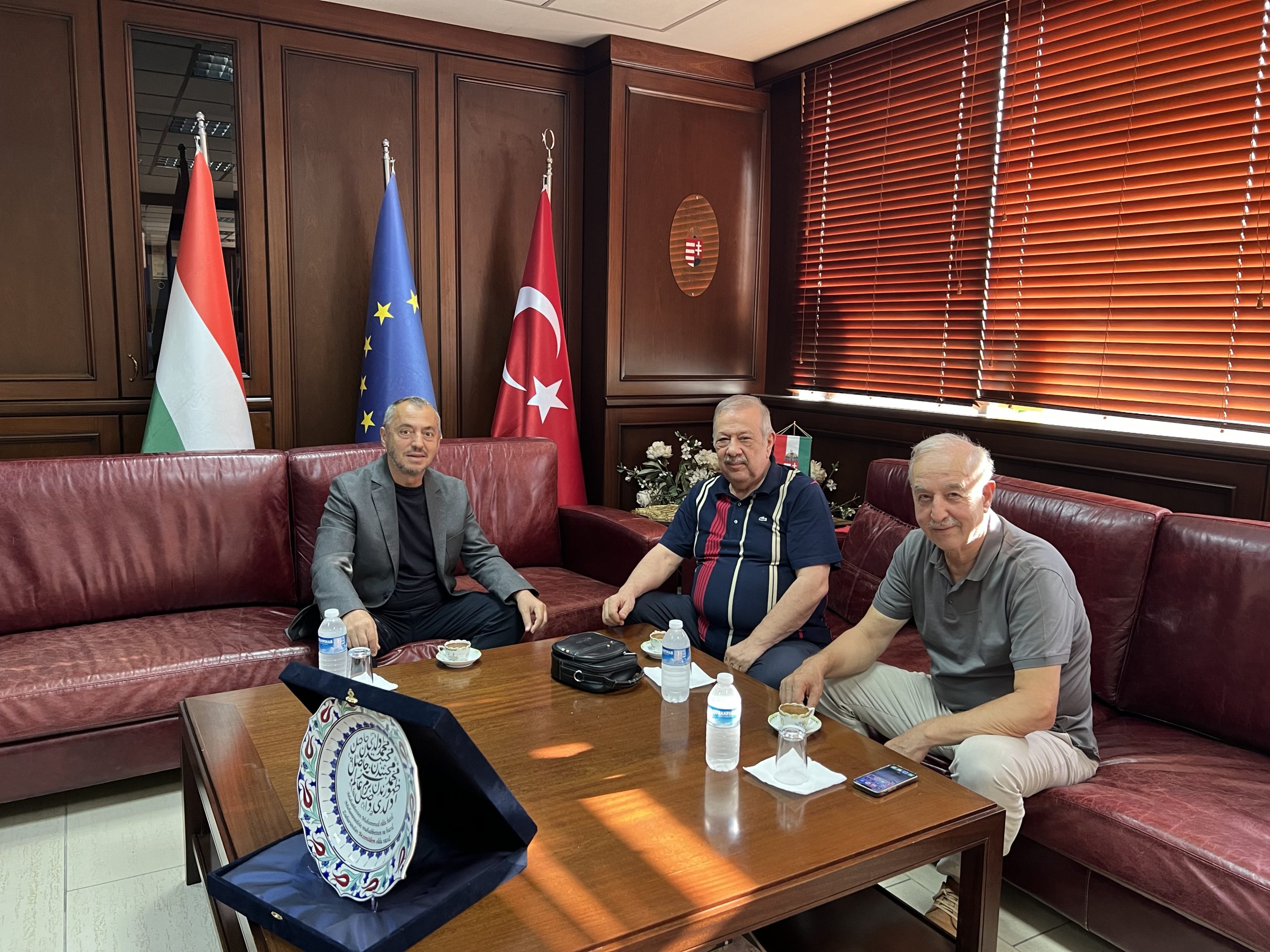 Başkan’dan Fahri Konsolos Osman Şahbaz’a İade-i Ziyaret