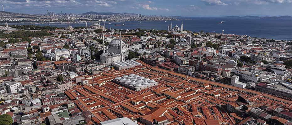 Tarihi Kapalıçarşı’nın yenilenen çatısı özel turlarla geziliyor