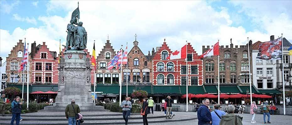 Ziyaretçilerini Orta Çağ’a götüren Brugge turist yoğunluğundan şikayetçi