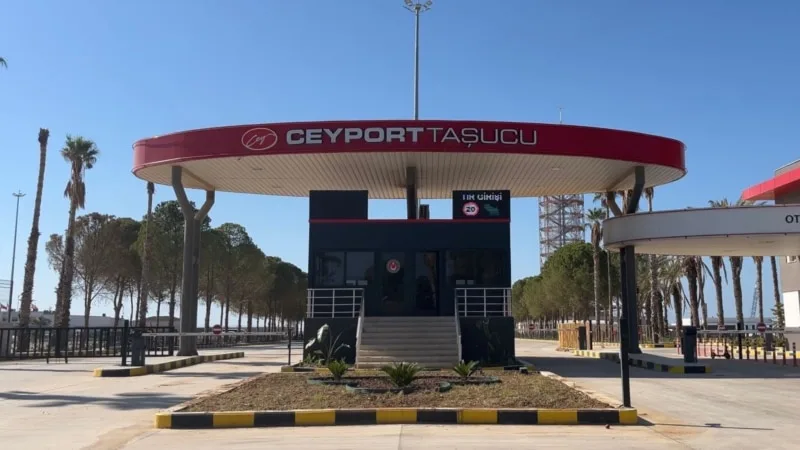 Taşucu Lübnan’dan kaçanlar için geçiş noktası oldu