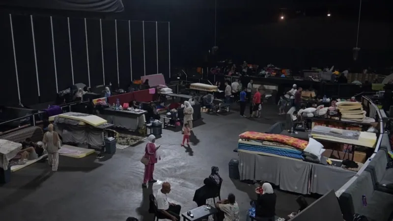 Beyrut’un ünlü gece kulübü Skybar kapılarını yerlerinden olan kadın, çocuk ve yaşlılar için açtı