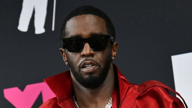 Rapçi Sean ‘Diddy’ Combs, biri 18 yaşından küçük altı kişi tarafından cinsel saldırıyla suçlanıyor